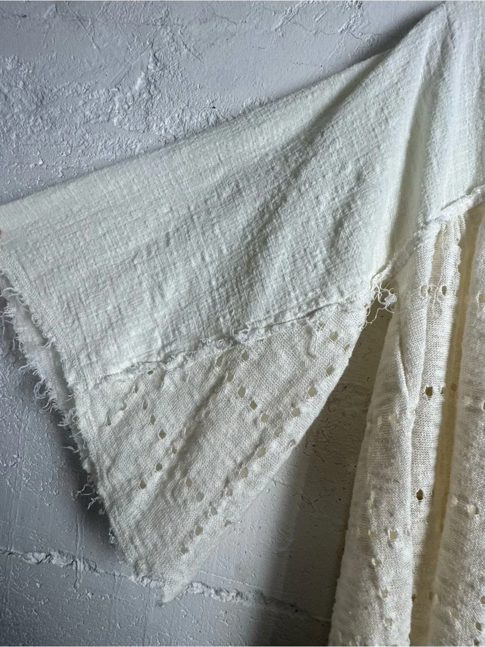 Free People Summer Lovin Top Blouse Linen Blend Frayed Trim M Raw Hem Distressed